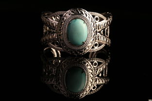 松石新风尚 从原矿精品到智能戒指的珠宝变革